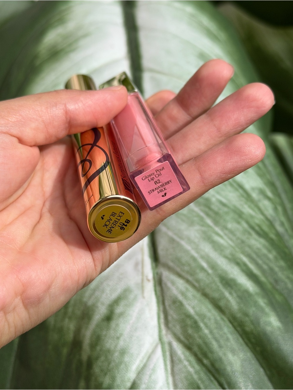 Estee Lauder Pink Lip Gloss and mascara - Picture 4 of 5